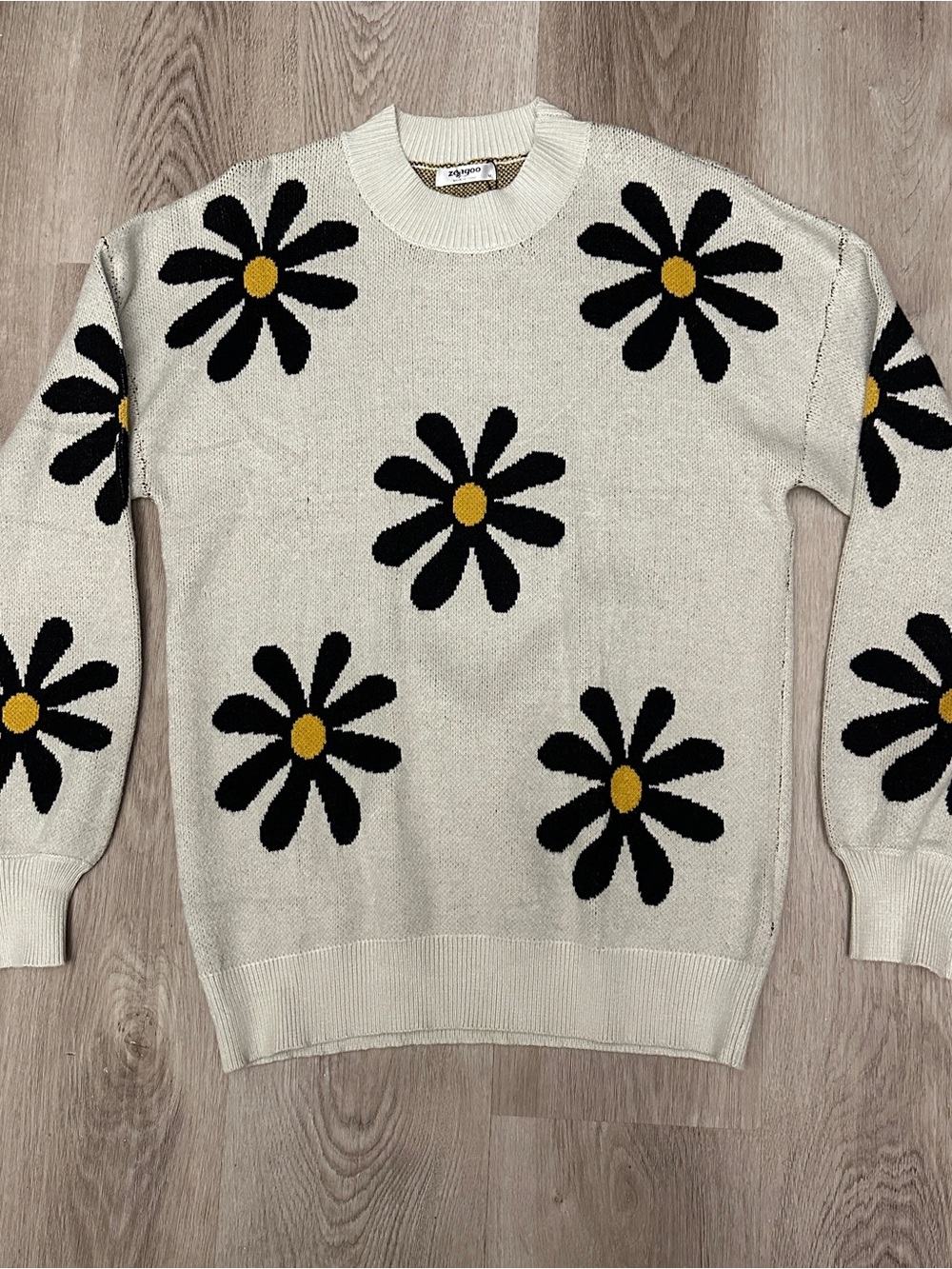 NWT Zeagoo Daisy Flower Floral Pattern Knit Sweater Cream Black Size M